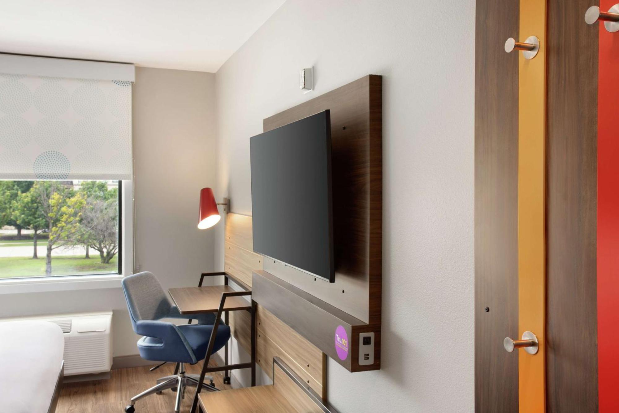 Hotel Tru By Hilton Dallas, Tx 3*